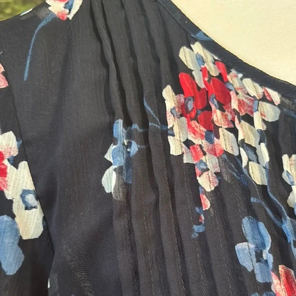 Floral Print Women's Top - Black, Red, Blue - Picture 3 of 8